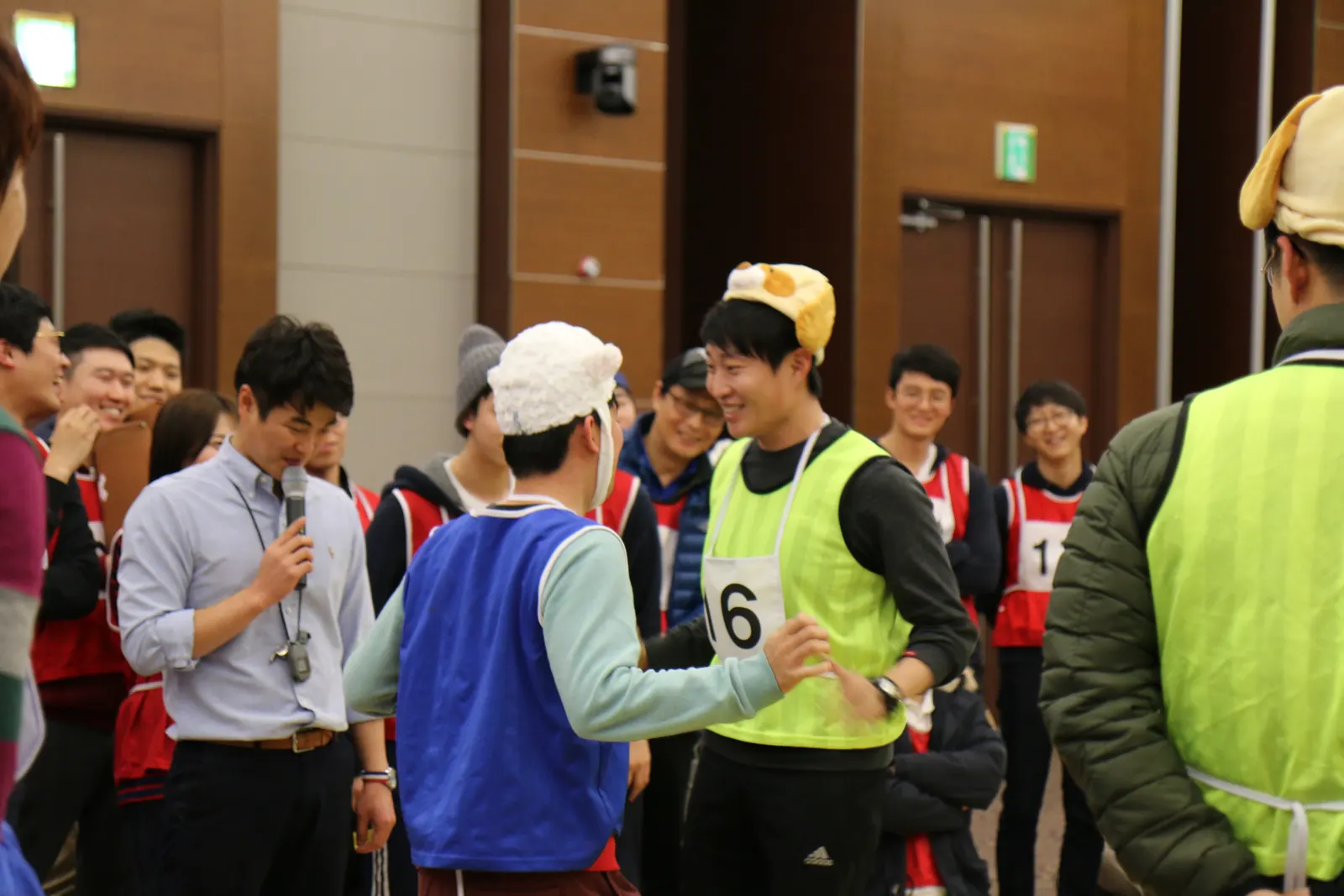 현대백화점 직원 미션! 윷놀이 현장 사진 3