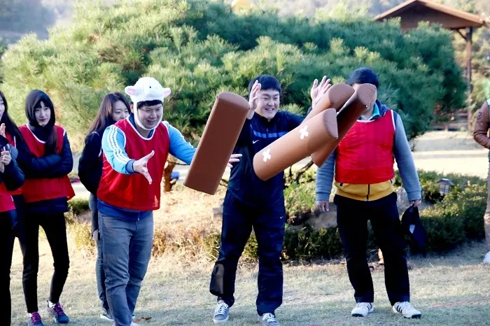 제이앤비그룹 야외 미션! 윷놀이 현장 사진 1