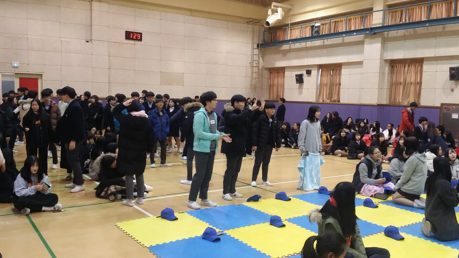 연희중학교 도전! 역사골든벨 현장 사진 1