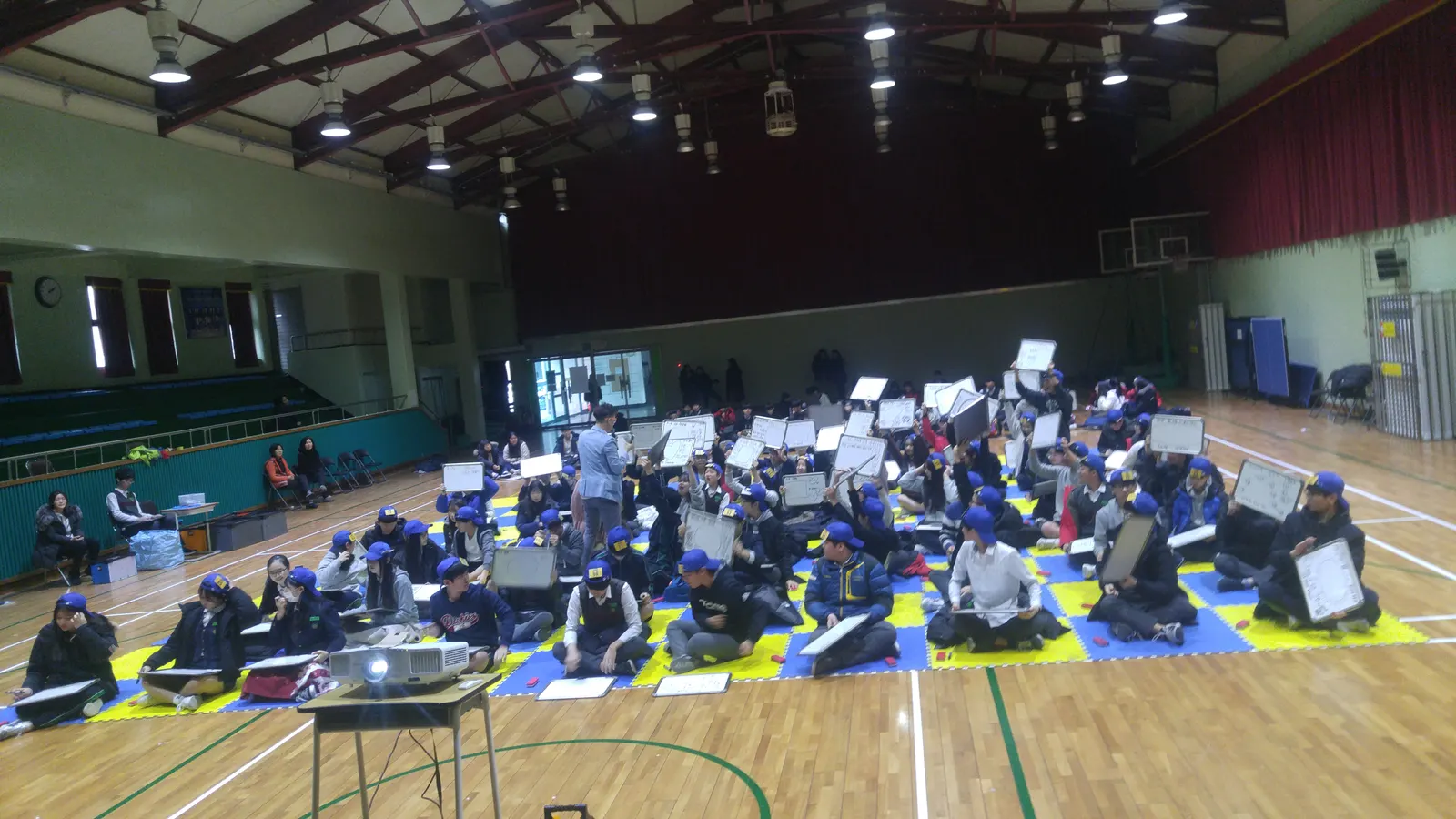 신연중학교 도전! 역사골든벨 현장 사진 2